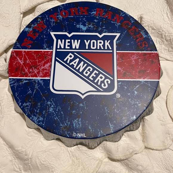 NWT FOCO USA 13.5”’Metal Bottle Cap Wall Hanging/Dazzler New York Rangers - Picture 2 of 9